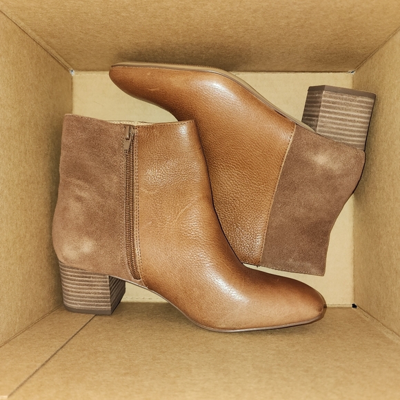 Crown Vintage Two-Toned Heeled Boots Size 8.5M - Picture 15 of 15